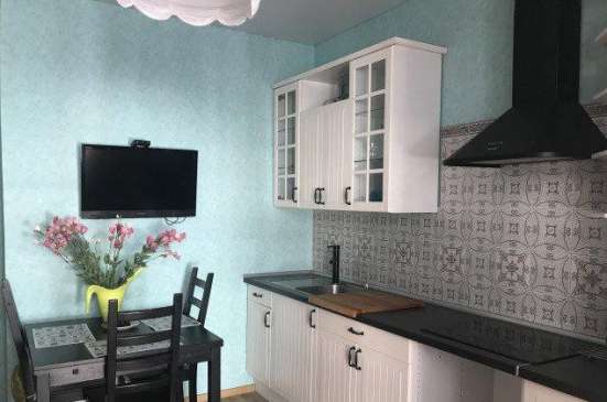 Продам однокомнатную квартиру в Краснодар.Жилая площадь 45  кв.м.Этаж 11.Дом кирпичный.