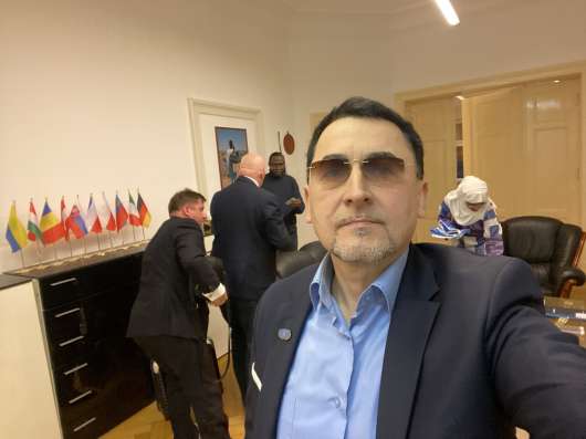 Ruslan, 52 года, хочет пообщаться фото 5