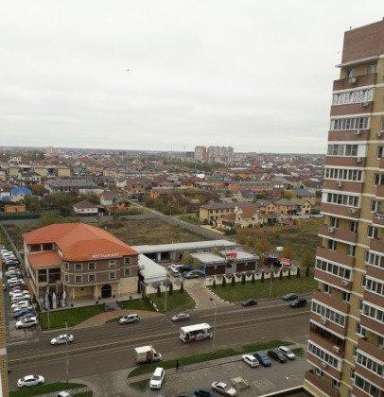 Продам однокомнатную квартиру в Краснодар.Жилая площадь 38  кв.м.Этаж 13.Дом монолитный.