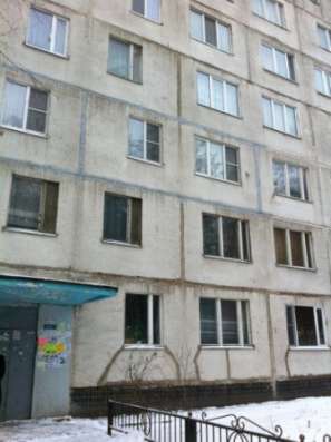 Продам двухкомнатную квартиру в Раменское. Жилая площадь 46 кв.м. Этаж 1.