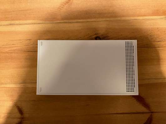 Новая Xbox Series S, использовалась лишь раз фото 5