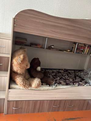 Двухъярусная кровать