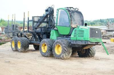 лесовоз John Deere John Deere 1510E