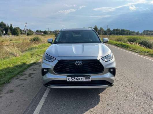 Toyota Highlander 2021г. в Москве фото 9
