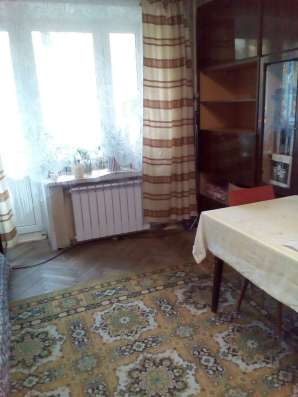 Полквартиры  для 1 женщины в Москве