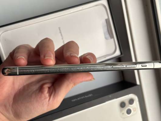 IPhone 11 pro max 64 гб в Новосибирске