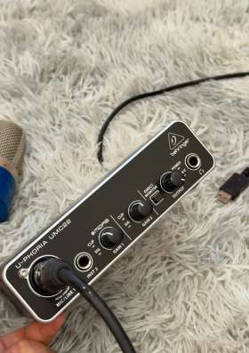 ? аудио карта Behringer U-Phoria UMC22