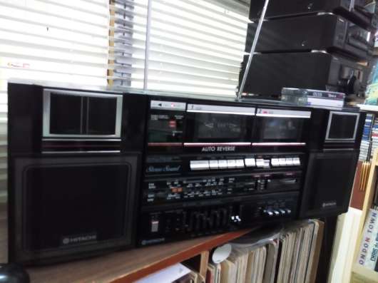 Магнитола Hitachi TRK-W550W