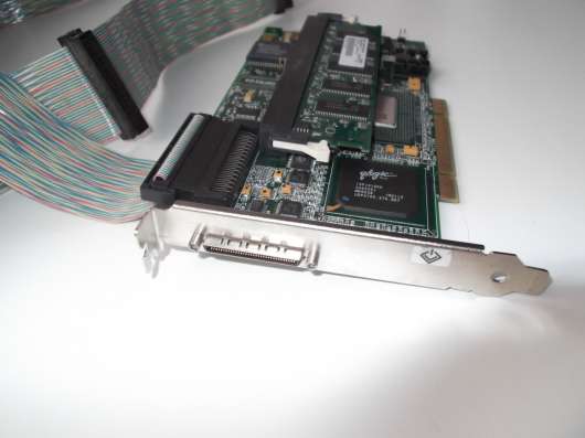 SCSI-RAID-контроллер Mylex AcceleRAID 170