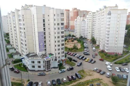 Продам трехкомнатную квартиру в г.Котельники. Жилая площадь 69 кв.м. Дом панельный. Есть балкон. в Котельниках