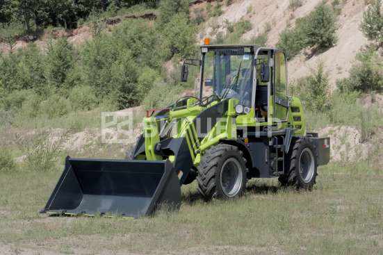 Фронтальный погрузчик FORWARD 638ES в Челябинске фото 6