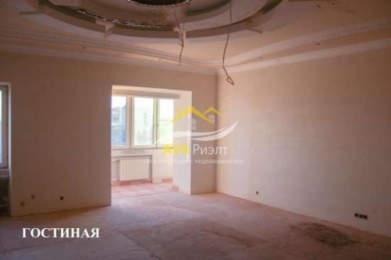 Продам многомнатную квартиру в Люберцы. Жилая площадь 260 кв.м. Дом кирпичный. Есть балкон.