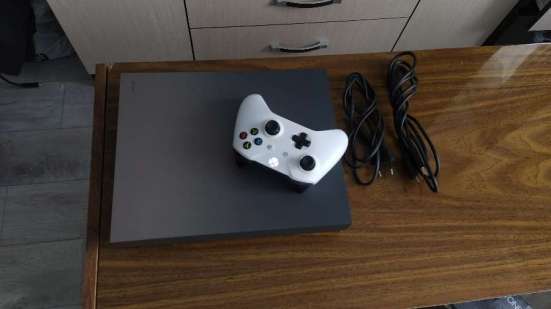 Xbox one x 1 tb в Екатеринбурге