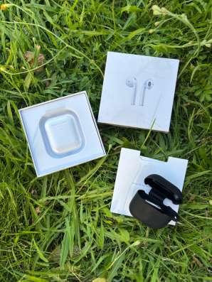 Оптом / Розница AirPods 2 версия наушники в Санкт-Петербурге
