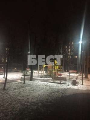 Продам двухкомнатную квартиру в Москве. Жилая площадь 96 кв.м. Этаж 3. Дом монолитный. в Москве фото 3