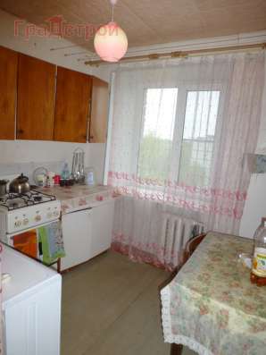 Продам трехкомнатную квартиру в Вологда.Жилая площадь 60,50  кв.м.Дом кирпичный.Есть Балкон. в Вологде