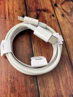 Зарядка на IPhone 20w в Пскове фото 4