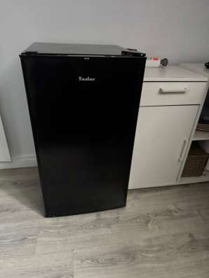 Холодильник Tesler RS-95 BLACK