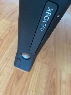 Игровая приставка Xbox 360