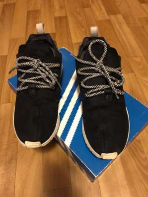 Кроссовки adidas в Москве