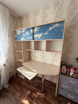 Продаю компьютерный стол. в Красноярске