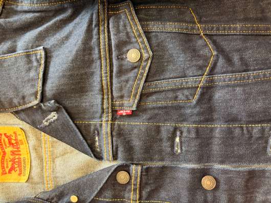Продам куртку Levi’s в Ростове-на-Дону