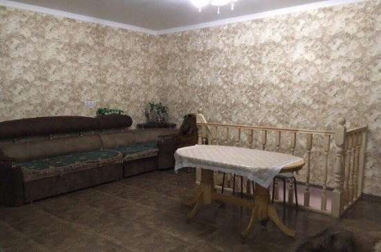 Продам четырехкомнатную квартиру в Краснодар.Жилая площадь 80  кв.м.Этаж 1.Дом кирпичный. в Краснодаре