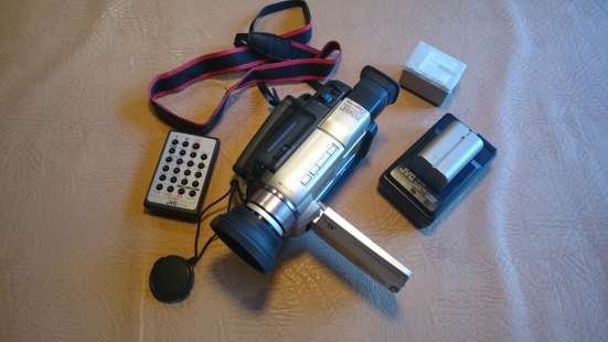 Видеокамера цифровая JVC GR-DVL100L mini DV в Санкт-Петербурге фото 3
