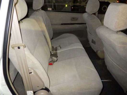 Toyota Ipsum в Владивостоке фото 3