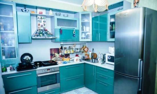 Продам однокомнатную квартиру в Москве. Этаж 17. Дом панельный. Есть балкон.