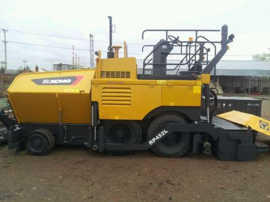 Асфальтоукладчик XCMG RP453L