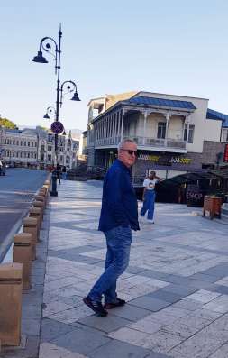 Юрий, 48 лет, хочет пообщаться