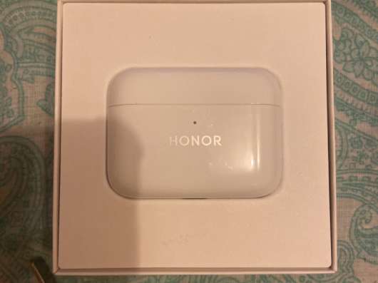 Беспроводные наушники HONOR