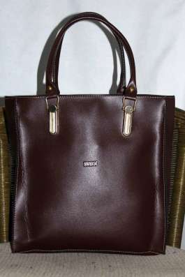 Вместительная модная сумка фото 4