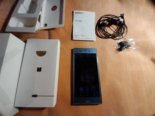 Телефон Sony XPERIA XZs G8232 в Челябинске фото 4