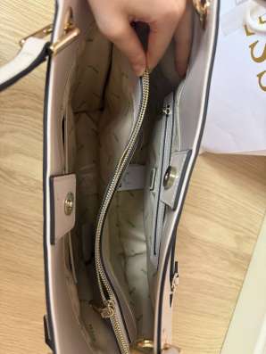Новая женская сумка GUESS в Москве фото 7