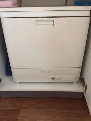 Посудомоечная машина Electrolux ESF 2410