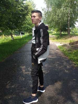 Артём, 20 лет, хочет пообщаться