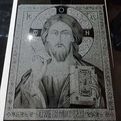 Гравировка изображения и текста на стекле, зеркале, граните в Гатчине фото 5