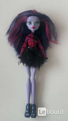 Джейн Булитл. Monster High Gloom 'n Bloom Jane Boolittle Dol