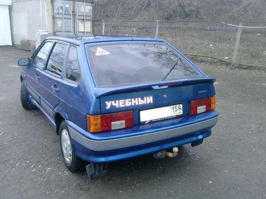 Инструктор по вождению автомобиля