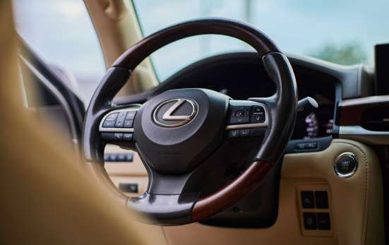 Продам Lexus LX570 в Уссурийске фото 10