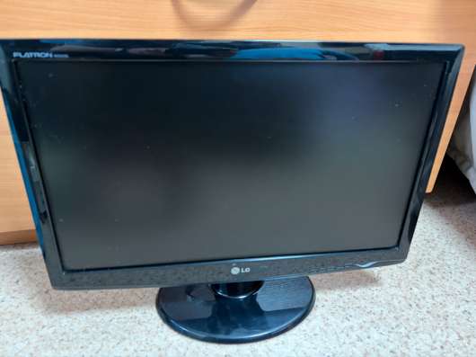 Монитор LG 23 дюймов