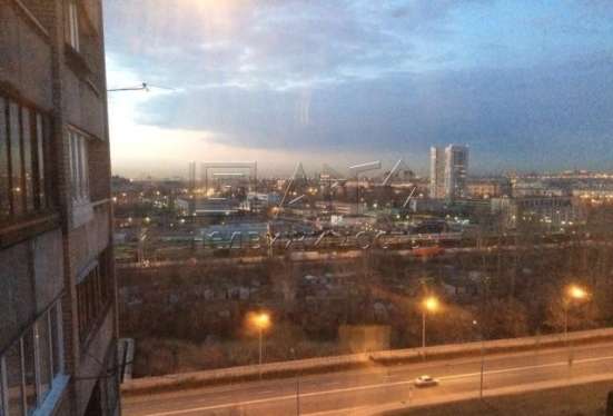 Сдам комнату в Санкт-Петербурге. Жилая площадь 111 кв.м.