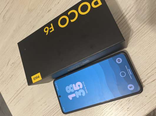 Продается телефон Poco F6 12/512 в Екатеринбурге