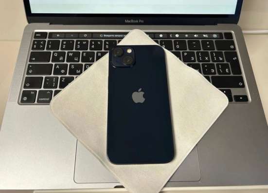 iPhone 13