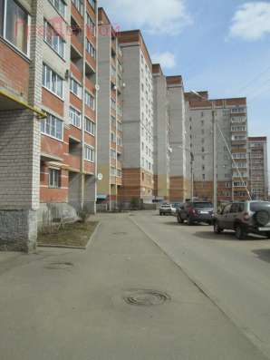 Продам трехкомнатную квартиру в Вологда.Жилая площадь 81,60  кв.м.Этаж 10.Есть Балкон.
