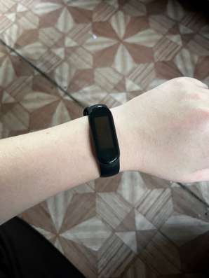 продам фитнес-браслет Xiaomi Mi Band 5 в Ульяновске