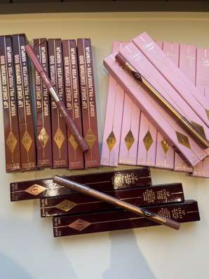 Карандаш для губ Charlotte Tilbury в Москве