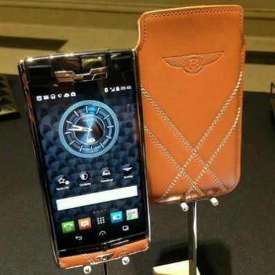 сотовый телефон Vertu Signature S Design в Кирове фото 3